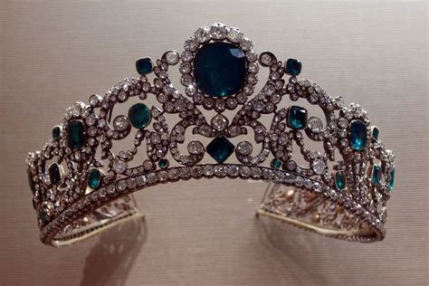 the tiara of the month.